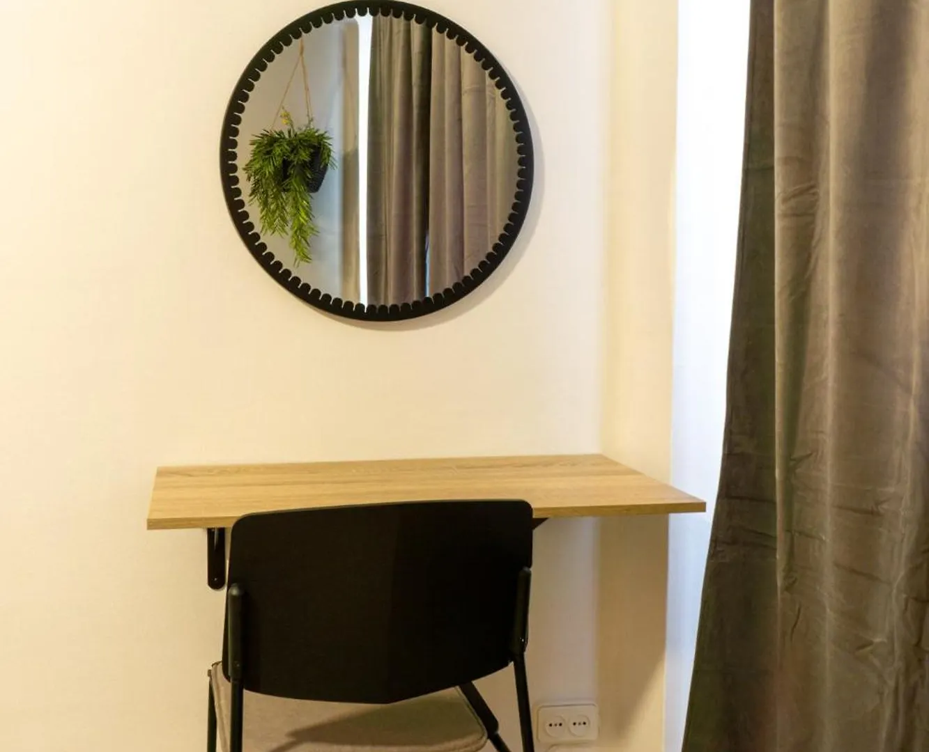 Comodo Apartamento De 3 Dormitorios Malaga Apartment