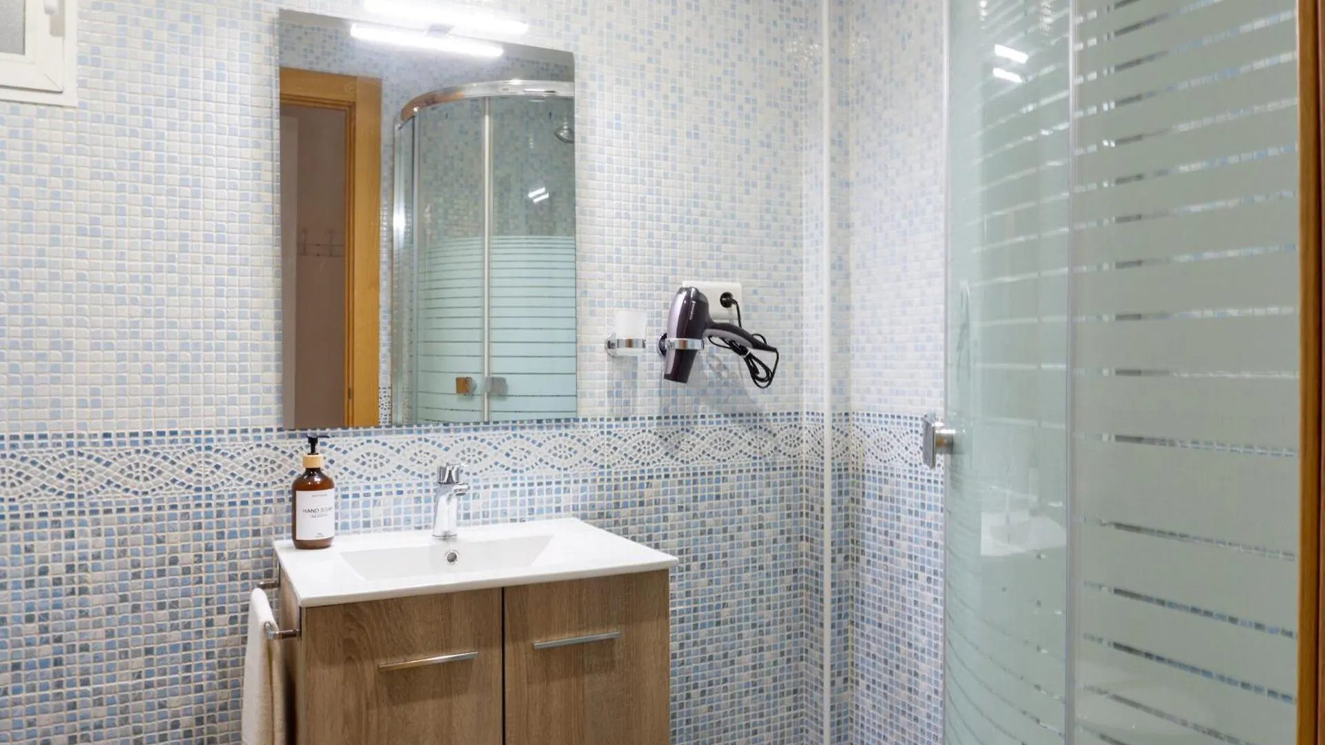 Comodo Apartamento De 3 Dormitorios Malaga