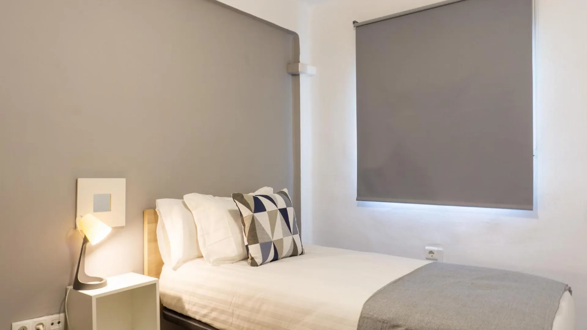 Comodo Apartamento De 3 Dormitorios Malaga Apartment